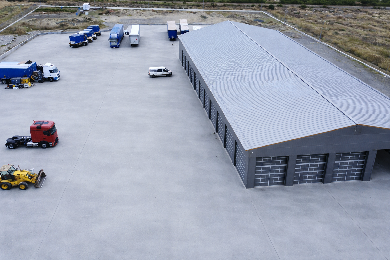 Hala Transmen văzută din dronă